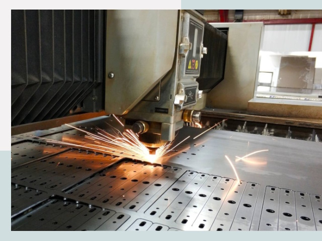 Лазерная резка металла в Зеленодольске от 621 руб.